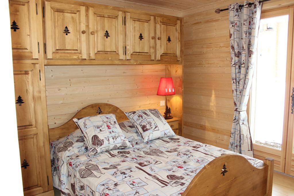 Le Chalet D'Ulysse Arâches Rom bilde
