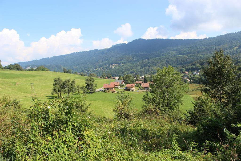 Le Chalet D'Ulysse Arâches Rom bilde